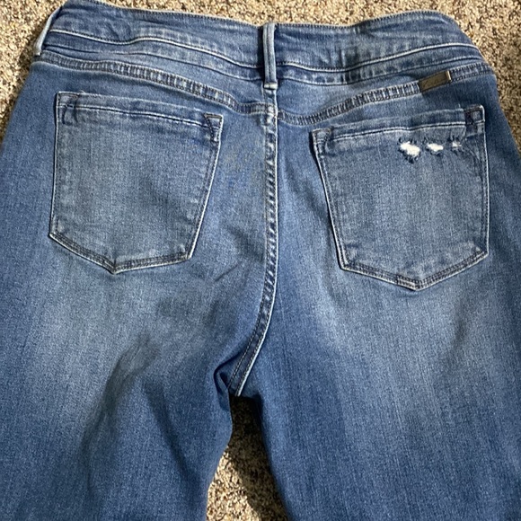 Like new KanCan destructed hem jeggings Size 13/30 - Picture 4 of 5